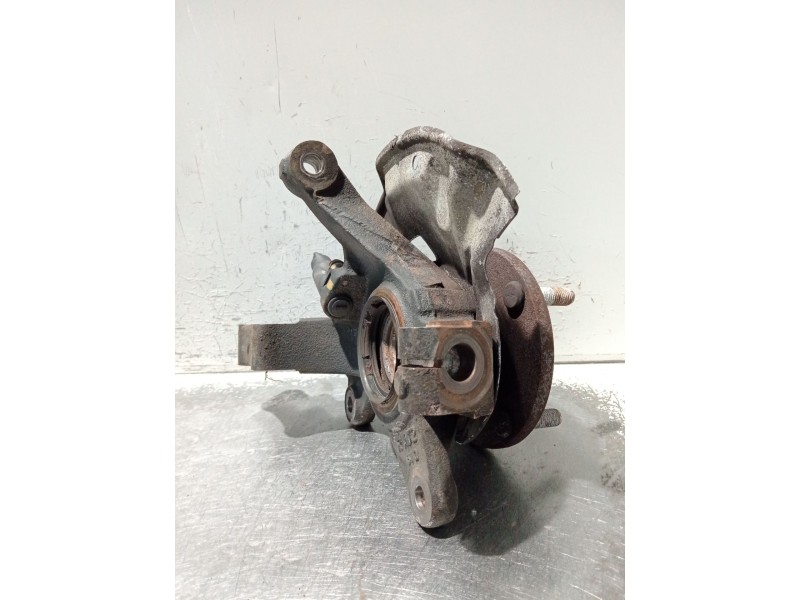 Recambio de mangueta delantera derecha para kia carens 2.0 turbodiesel cat referencia OEM IAM   