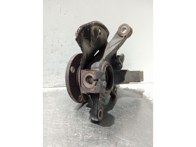 Recambio de mangueta delantera izquierda para kia carens 2.0 turbodiesel cat referencia OEM IAM   