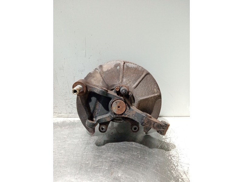 Recambio de mangueta trasera derecha para kia carens 2.0 turbodiesel cat referencia OEM IAM   
