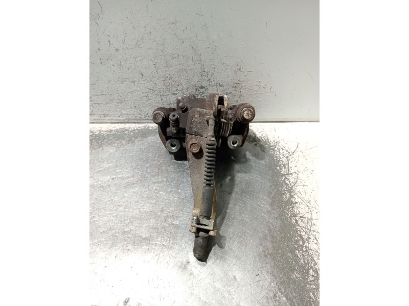Recambio de pinza freno trasera derecha para kia carens 2.0 turbodiesel cat referencia OEM IAM   