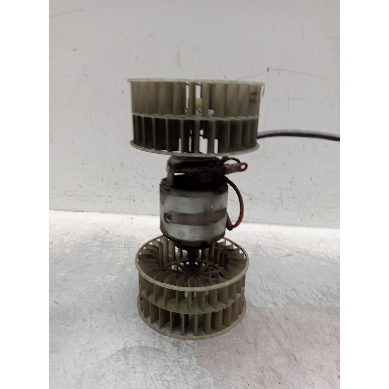 Recambio de motor calefaccion para mercedes-benz clase c (w201) berlina referencia OEM IAM 0130111109  