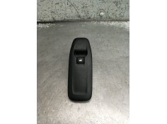 Recambio de mando elevalunas delantero derecho para peugeot 208 referencia OEM IAM 96751118ZD 5p 