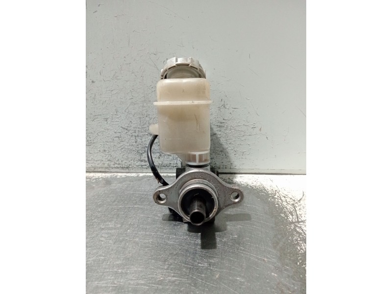 Recambio de bomba freno para kia carens 2.0 turbodiesel cat referencia OEM IAM   