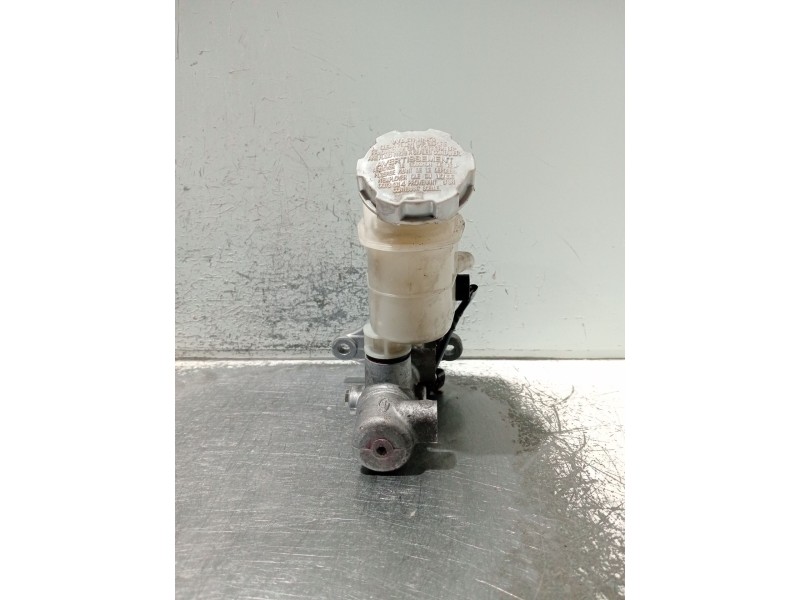 Recambio de bomba freno para kia carens 2.0 turbodiesel cat referencia OEM IAM   