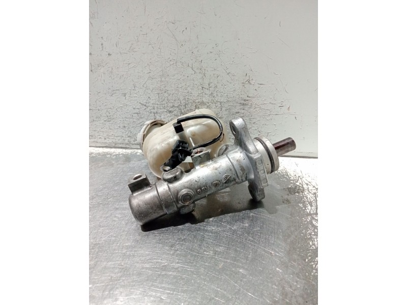 Recambio de bomba freno para kia carens 2.0 turbodiesel cat referencia OEM IAM   