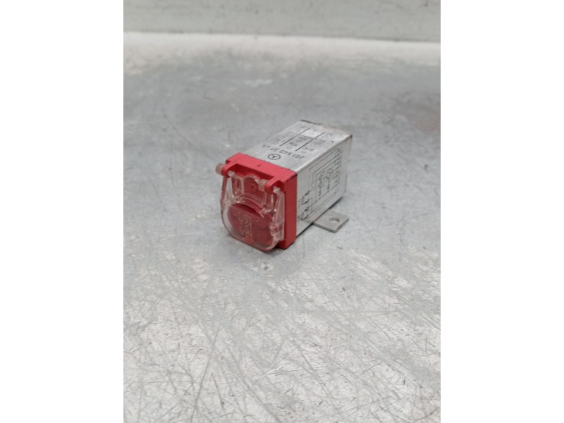 Recambio de caja reles / fusibles para mercedes-benz clase c (w201) berlina referencia OEM IAM 2015403745  