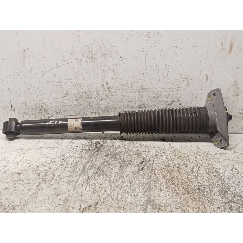 Recambio de amortiguador trasero derecho para kia sportage iv (ql, qle) 1.6 gdi referencia OEM IAM D15555300F1550  