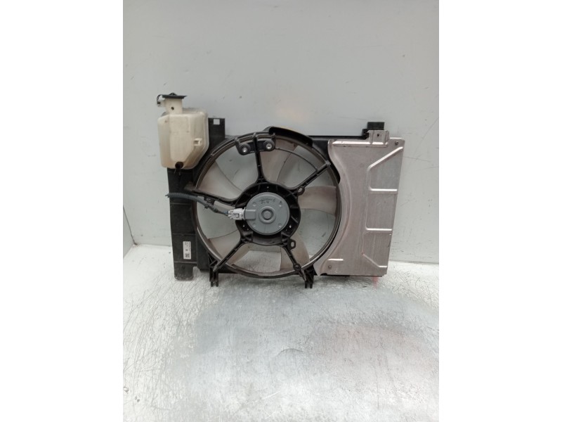Recambio de electroventilador para toyota yaris active referencia OEM IAM mf4227506442  
