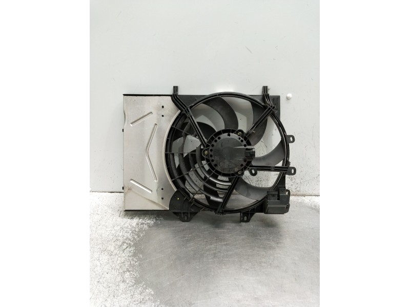 Recambio de electroventilador para peugeot 208 referencia OEM IAM 980166680 T300093A 