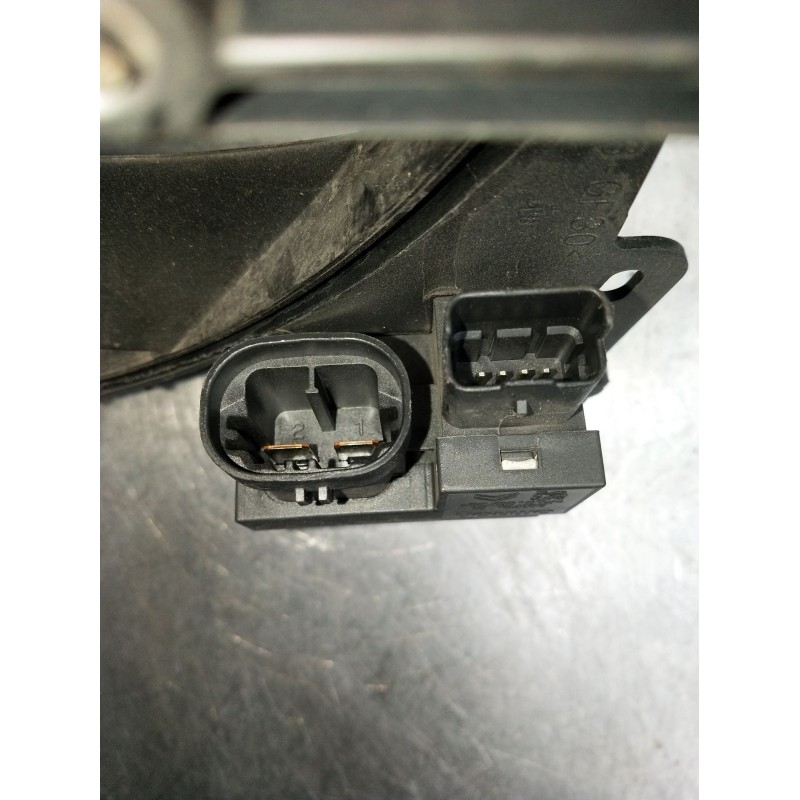 Recambio de electroventilador para peugeot 208 referencia OEM IAM 980166680 T300093A 