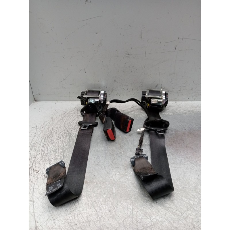 Recambio de juego cinturones trasero para peugeot 2008 i van (cu_) bluehdi 100 (cuyhym) referencia OEM IAM   