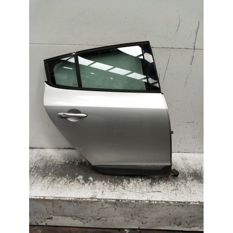 Recambio de puerta trasera derecha para renault megane iii hatchback (bz0/1_, b3_) 1.9 dci (bz0n, bz0j) referencia OEM IAM   5p