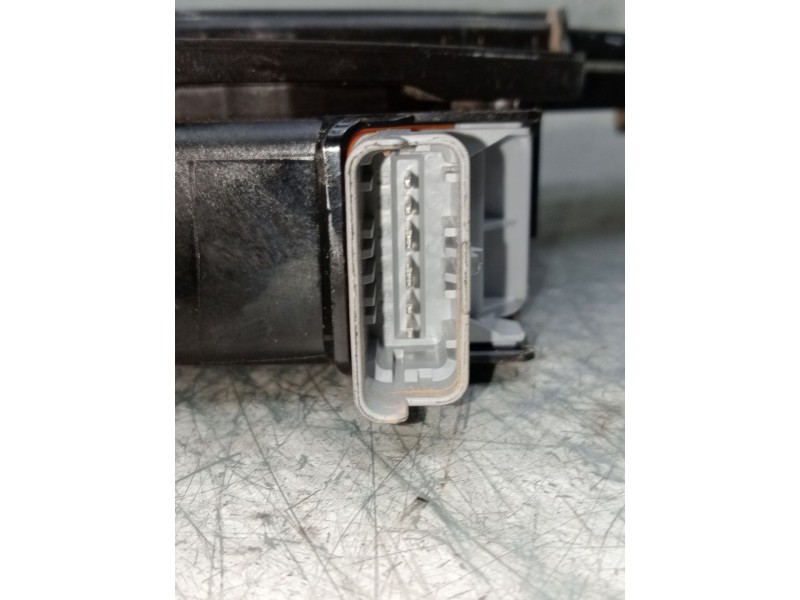 Recambio de elevalunas delantero derecho para peugeot 2008 i van (cu_) bluehdi 100 (cuyhym) referencia OEM IAM 9828130680 5p 