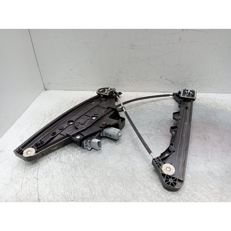 Recambio de elevalunas delantero izquierdo para peugeot 2008 i van (cu_) bluehdi 100 (cuyhym) referencia OEM IAM 9828130780 5p 