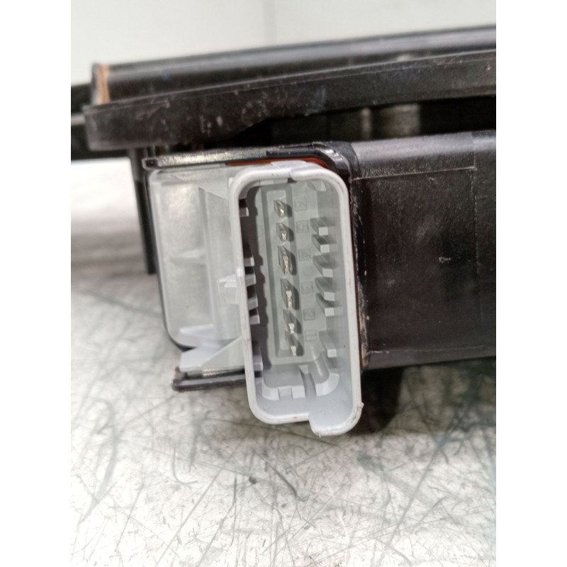 Recambio de elevalunas delantero izquierdo para peugeot 2008 i van (cu_) bluehdi 100 (cuyhym) referencia OEM IAM 9828130780 5p 