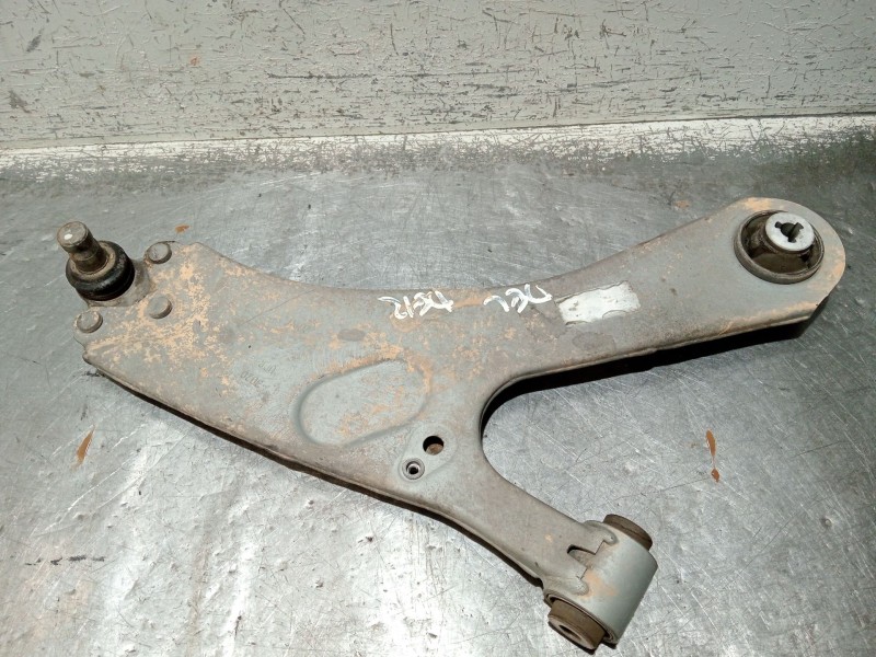 Recambio de brazo suspension inferior delantero derecho para peugeot 2008 i van (cu_) bluehdi 100 (cuyhym) referencia OEM IAM   
