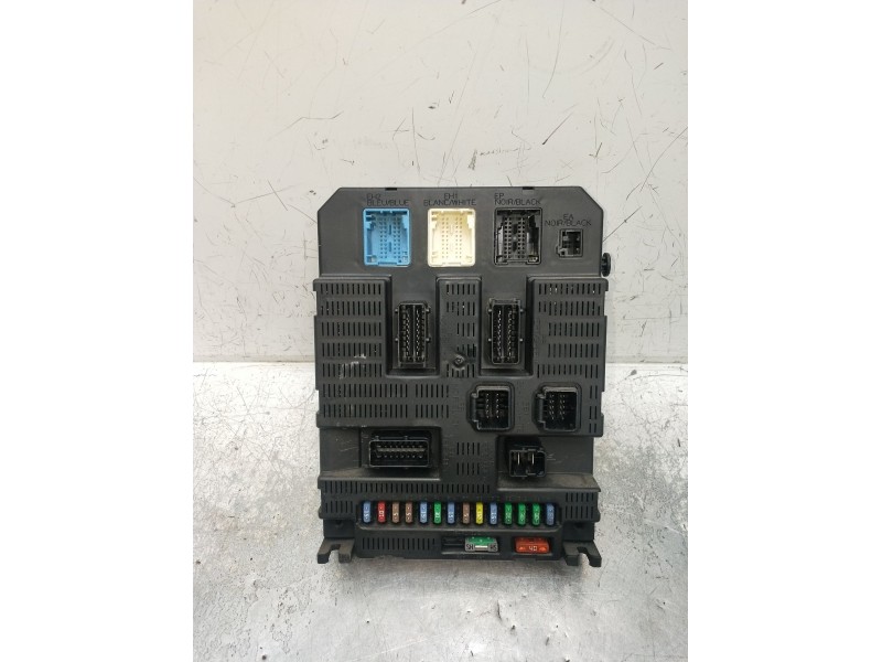 Recambio de caja reles / fusibles para citroën c3 i (fc_, fn_) 1.4 hdi referencia OEM IAM 9664156780  