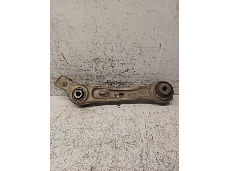 Recambio de brazo suspension inferior delantero izquierdo para bmw serie 5 lim. (f10) 525d xdrive referencia OEM IAM 31126850605