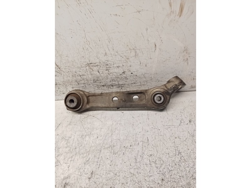 Recambio de brazo suspension inferior delantero izquierdo para bmw serie 5 lim. (f10) 525d xdrive referencia OEM IAM 31126850605