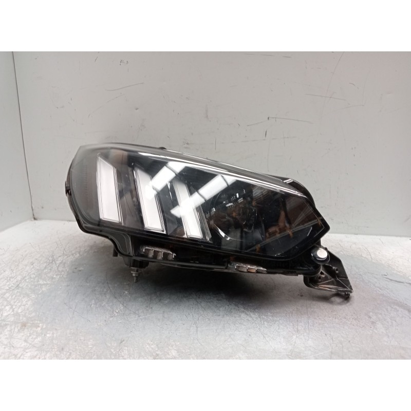 Recambio de faro derecho para peugeot 2008 i van (cu_) bluehdi 100 (cuyhym) referencia OEM IAM 9823193480  
