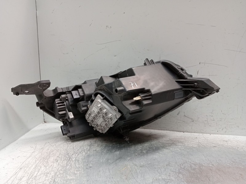 Recambio de faro izquierdo para peugeot 2008 i van (cu_) bluehdi 100 (cuyhym) referencia OEM IAM 9823194180  