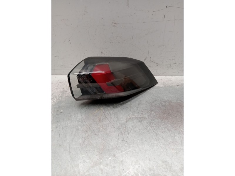 Recambio de piloto trasero derecho para peugeot 2008 i van (cu_) bluehdi 100 (cuyhym) referencia OEM IAM fr2695020201  