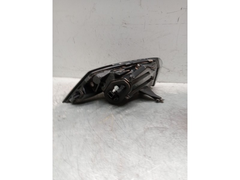 Recambio de piloto trasero derecho para peugeot 2008 i van (cu_) bluehdi 100 (cuyhym) referencia OEM IAM fr2695020201  