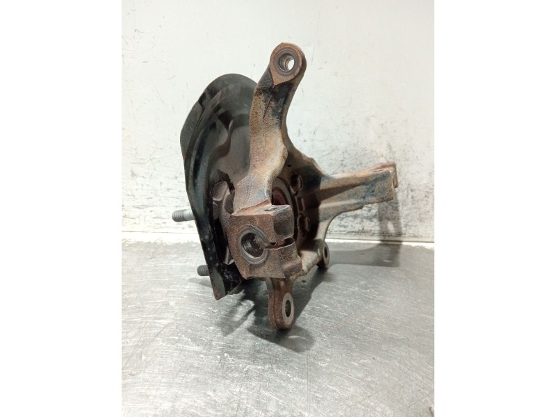 Recambio de mangueta delantera izquierda para nissan qashqai (j10) acenta referencia OEM IAM 40015JD040  