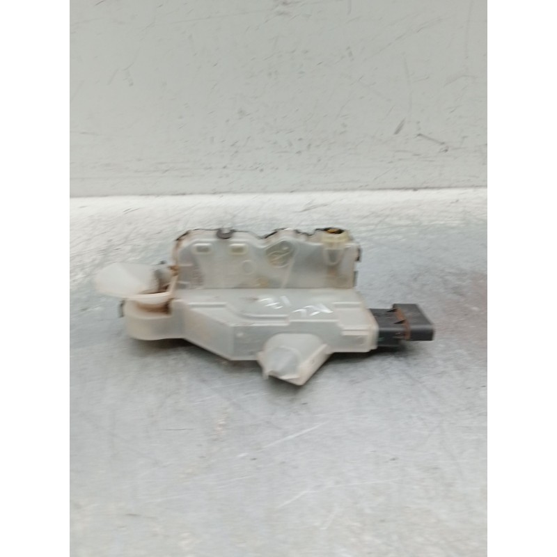 Recambio de motor cierre centralizado delantero izquierdo para peugeot 2008 i van (cu_) bluehdi 100 (cuyhym) referencia OEM IAM 