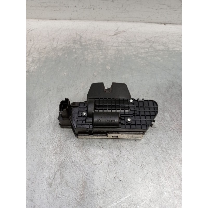 Recambio de motor cierre centralizado porton para peugeot 2008 i van (cu_) bluehdi 100 (cuyhym) referencia OEM IAM 9151487499 5p