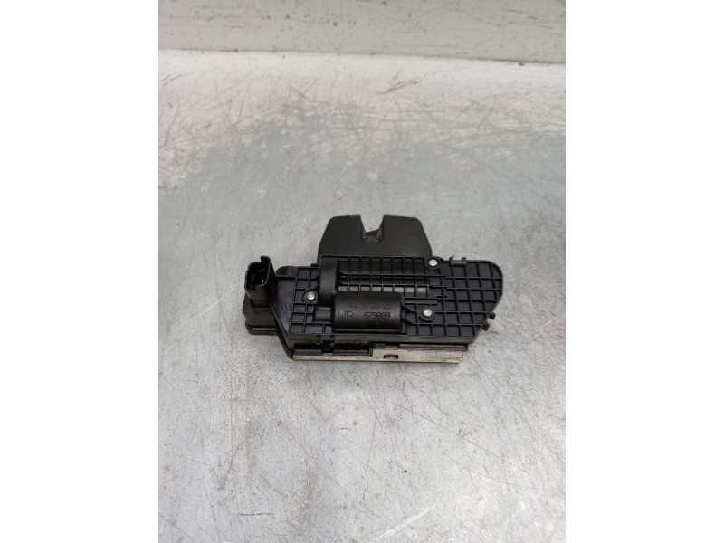 Recambio de motor cierre centralizado porton para peugeot 2008 i van (cu_) bluehdi 100 (cuyhym) referencia OEM IAM 9151487499 5p