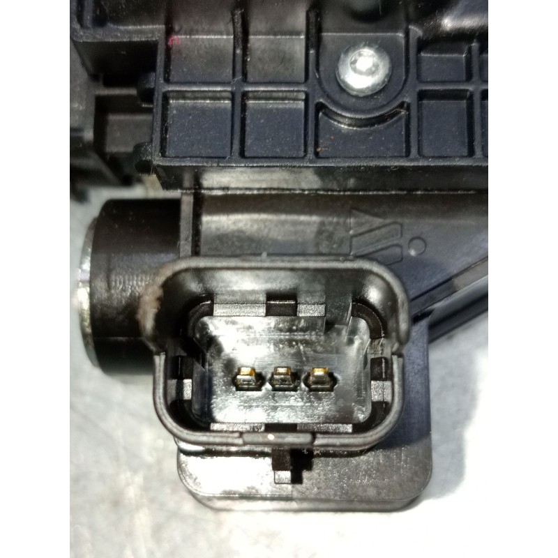 Recambio de motor cierre centralizado porton para peugeot 2008 i van (cu_) bluehdi 100 (cuyhym) referencia OEM IAM 9151487499 5p