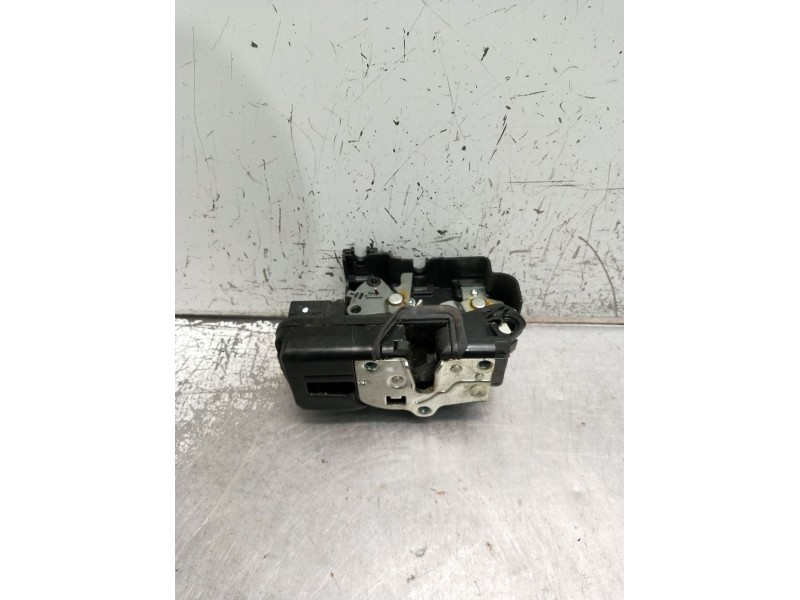 Recambio de motor cierre centralizado delantero izquierdo para opel antara cosmo 4x4 referencia OEM IAM   5p