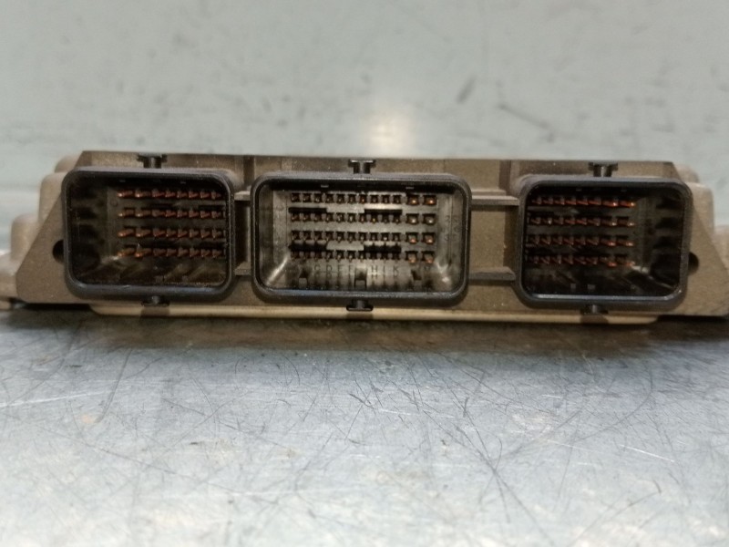 Recambio de centralita motor uce para peugeot 308 i (4a_, 4c_) 1.6 hdi referencia OEM IAM 0281013332 9664257580  