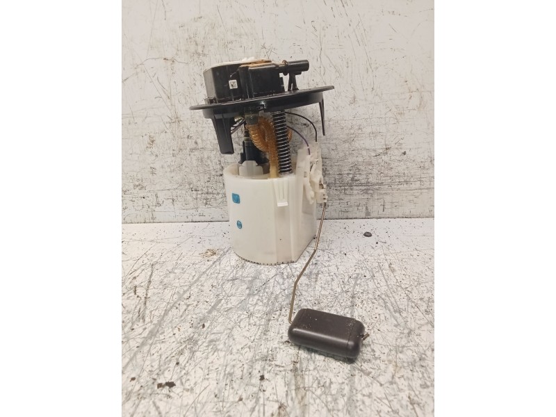 Recambio de bomba combustible para peugeot 2008 i van (cu_) bluehdi 100 (cuyhym) referencia OEM IAM 28551227 28637316 