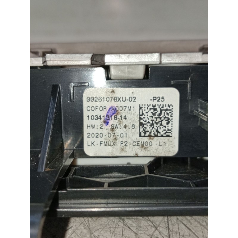 Recambio de mando multifuncion para peugeot 2008 i van (cu_) bluehdi 100 (cuyhym) referencia OEM IAM 9826107bxu 1034131814  