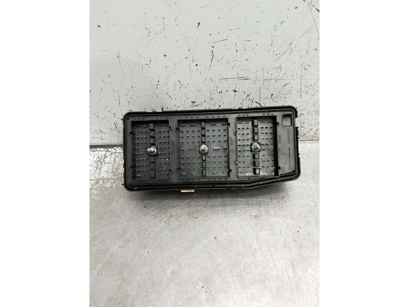 Recambio de caja reles / fusibles para opel antara cosmo 4x4 referencia OEM IAM 07132n AK6556  