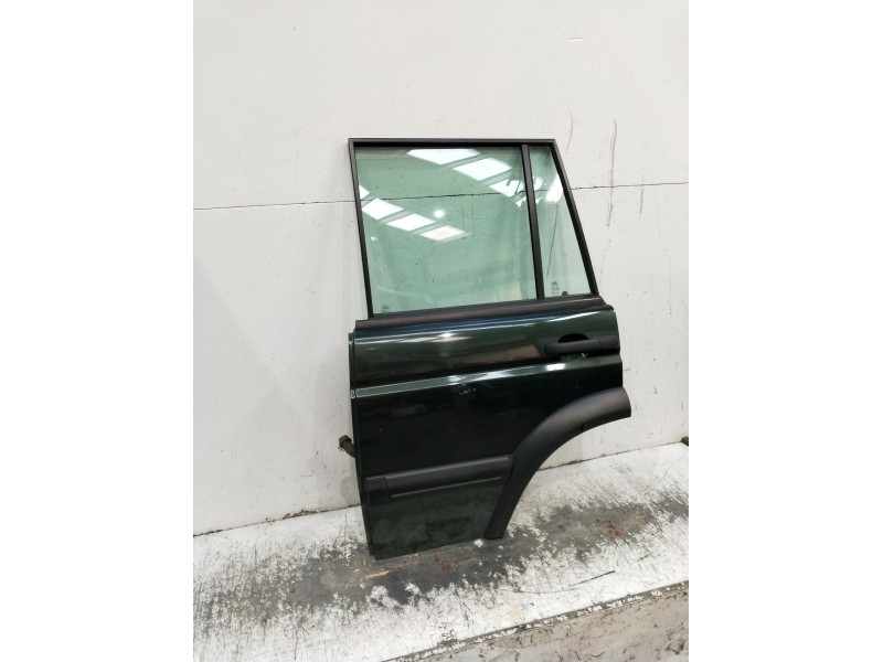 Recambio de puerta trasera izquierda para land rover discovery ii (l318) 2.5 td5 4x4 referencia OEM IAM   5p