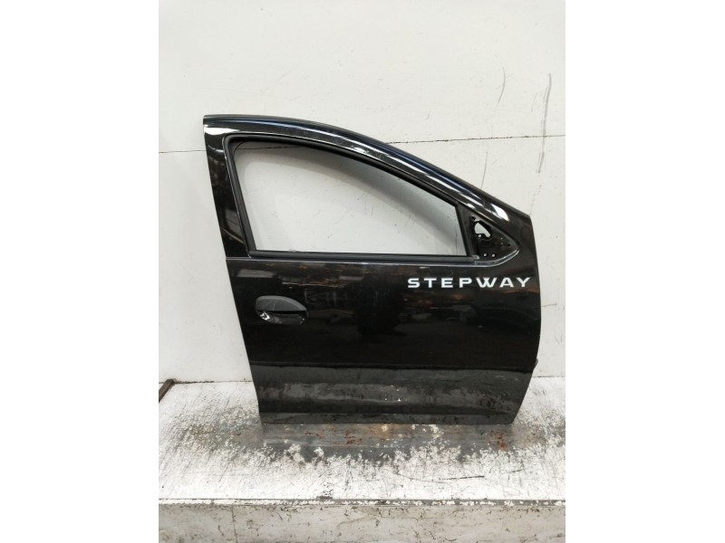 Recambio de puerta delantera derecha para dacia sandero referencia OEM IAM   5p