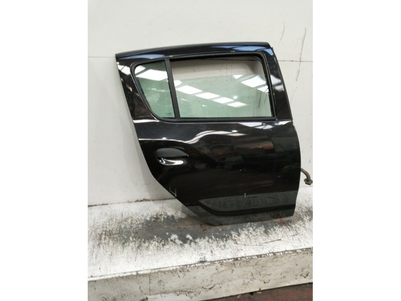 Recambio de puerta trasera derecha para dacia sandero referencia OEM IAM   5p