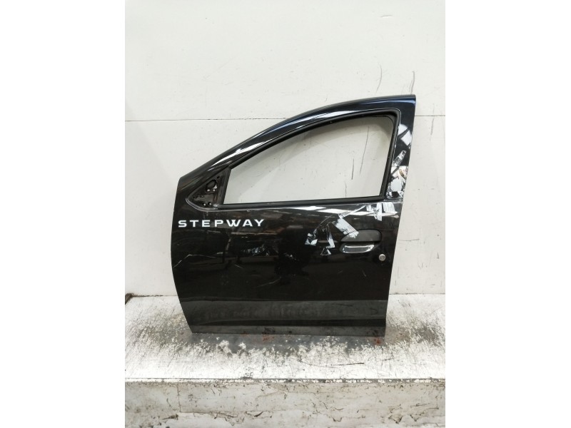 Recambio de puerta delantera izquierda para dacia sandero referencia OEM IAM   5p
