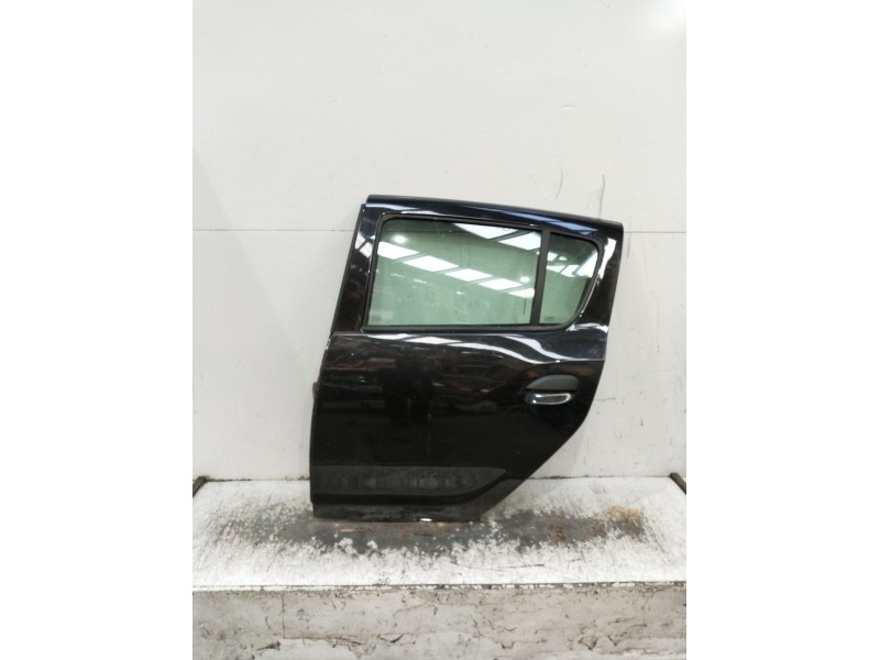Recambio de puerta trasera izquierda para dacia sandero referencia OEM IAM   5p