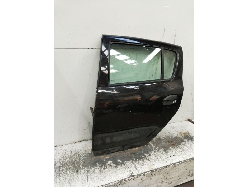 Recambio de puerta trasera izquierda para dacia sandero referencia OEM IAM   5p