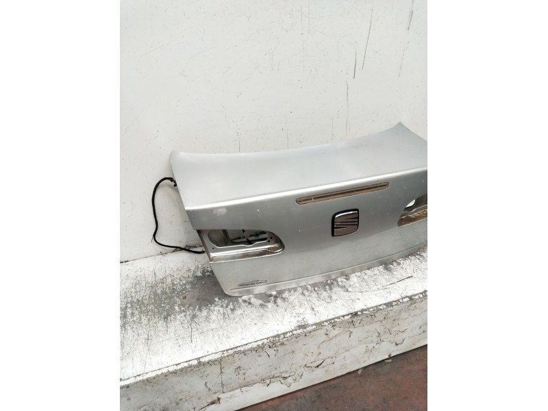 Recambio de tapa maletero para seat cordoba berlina (6l2) referencia OEM IAM   