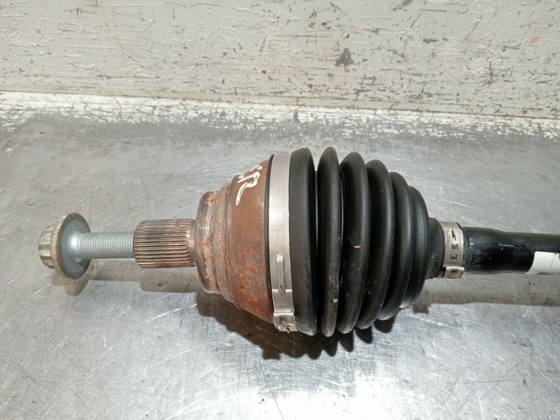 Recambio de transmision delantera derecha para seat leon sportstourer (kl8) referencia OEM IAM 5Q0407272EB  