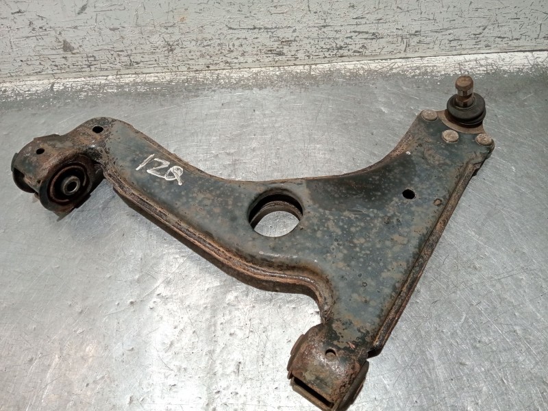 Recambio de brazo suspension inferior delantero izquierdo para opel astra h berlina referencia OEM IAM   
