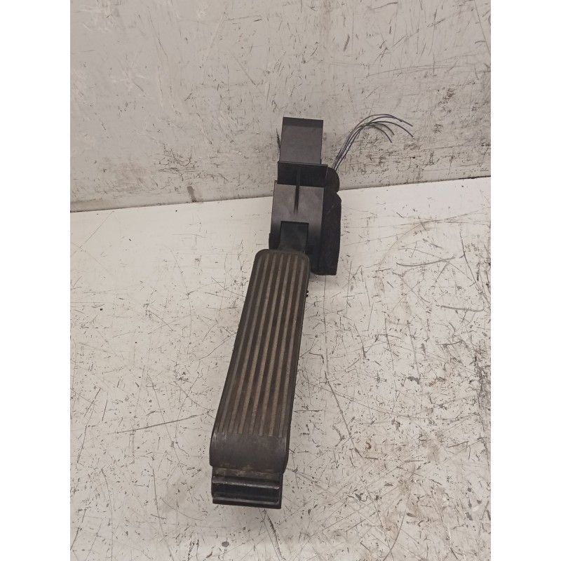 Recambio de potenciometro pedal para mercedes-benz clase e (w211) berlina referencia OEM IAM 2113000404  