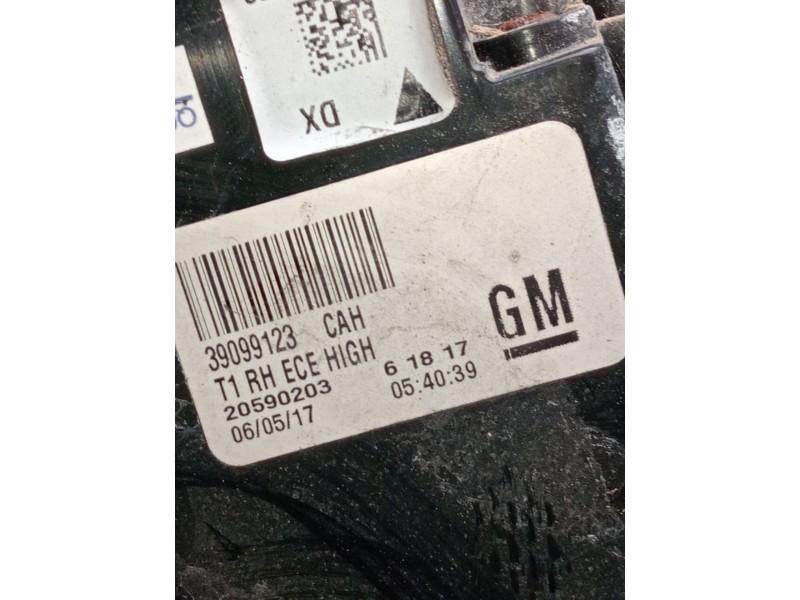 Recambio de piloto trasero derecho para opel insignia b sports tourer (z18) 2.0 cdti (35) referencia OEM IAM 39099123 20590203  