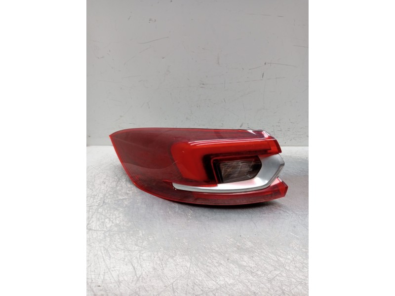 Recambio de piloto trasero izquierdo para opel insignia b sports tourer (z18) 2.0 cdti (35) referencia OEM IAM 39099122 20590103