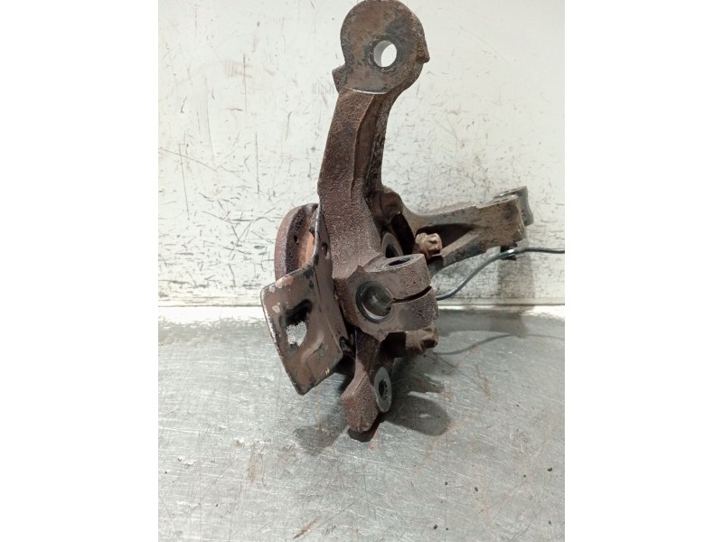 Recambio de mangueta delantera izquierda para opel astra h berlina referencia OEM IAM 13156047  